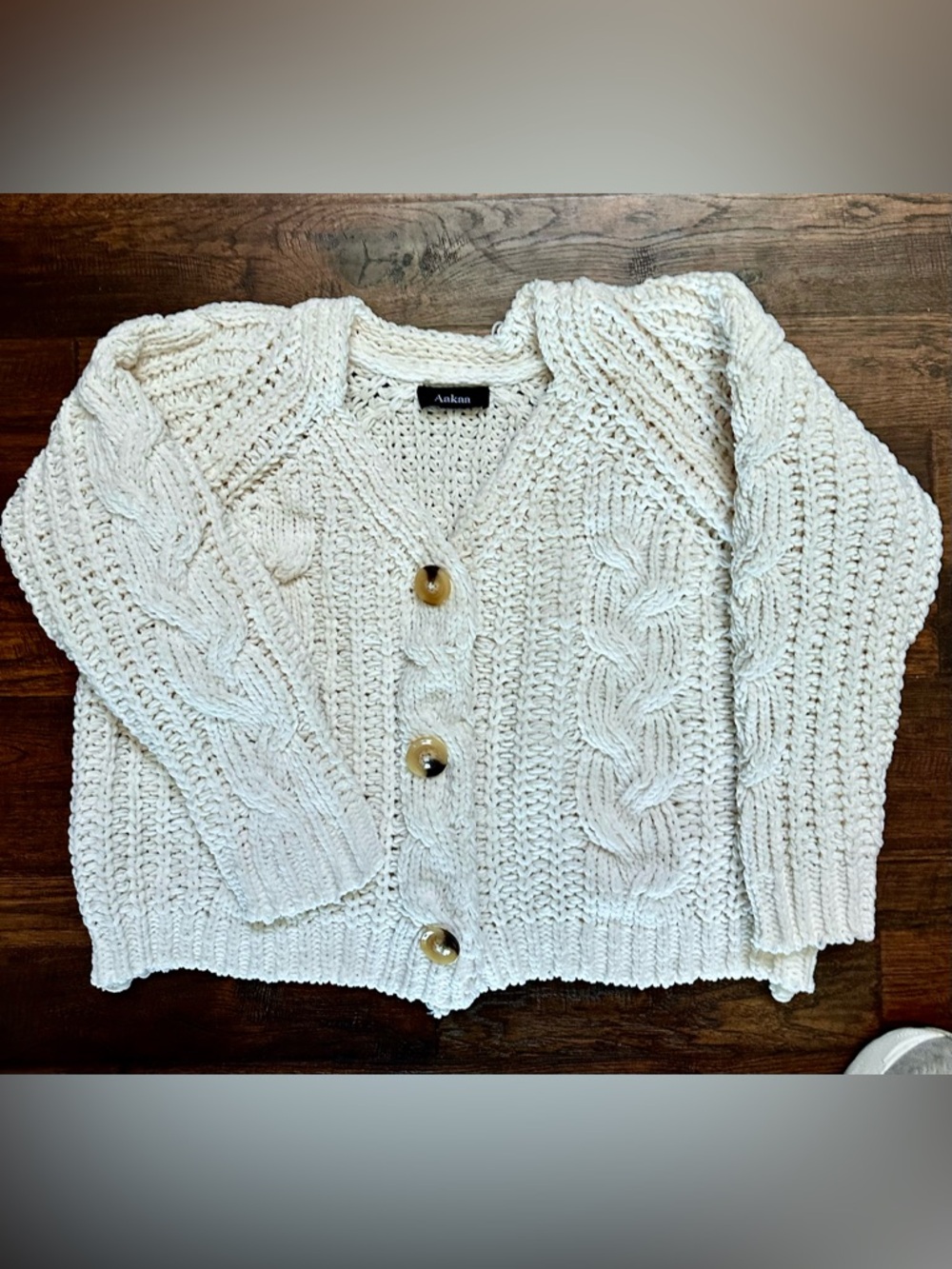 Aakaa Cream Knit Cardigan Sweater cable pattern on front SUPER SOFT M like new - Picture 5 of 17